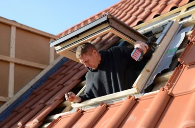 Pose de fenêtres de toit Velux à Haspelschiedt